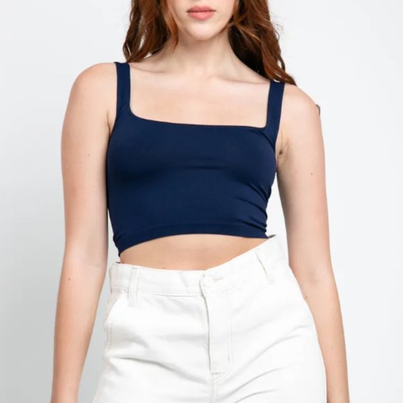 NWT Free People Women'sScoop Neck Crop Tank Top Seamless Pullover‎ Navy Size M/L - Picture 1 of 9